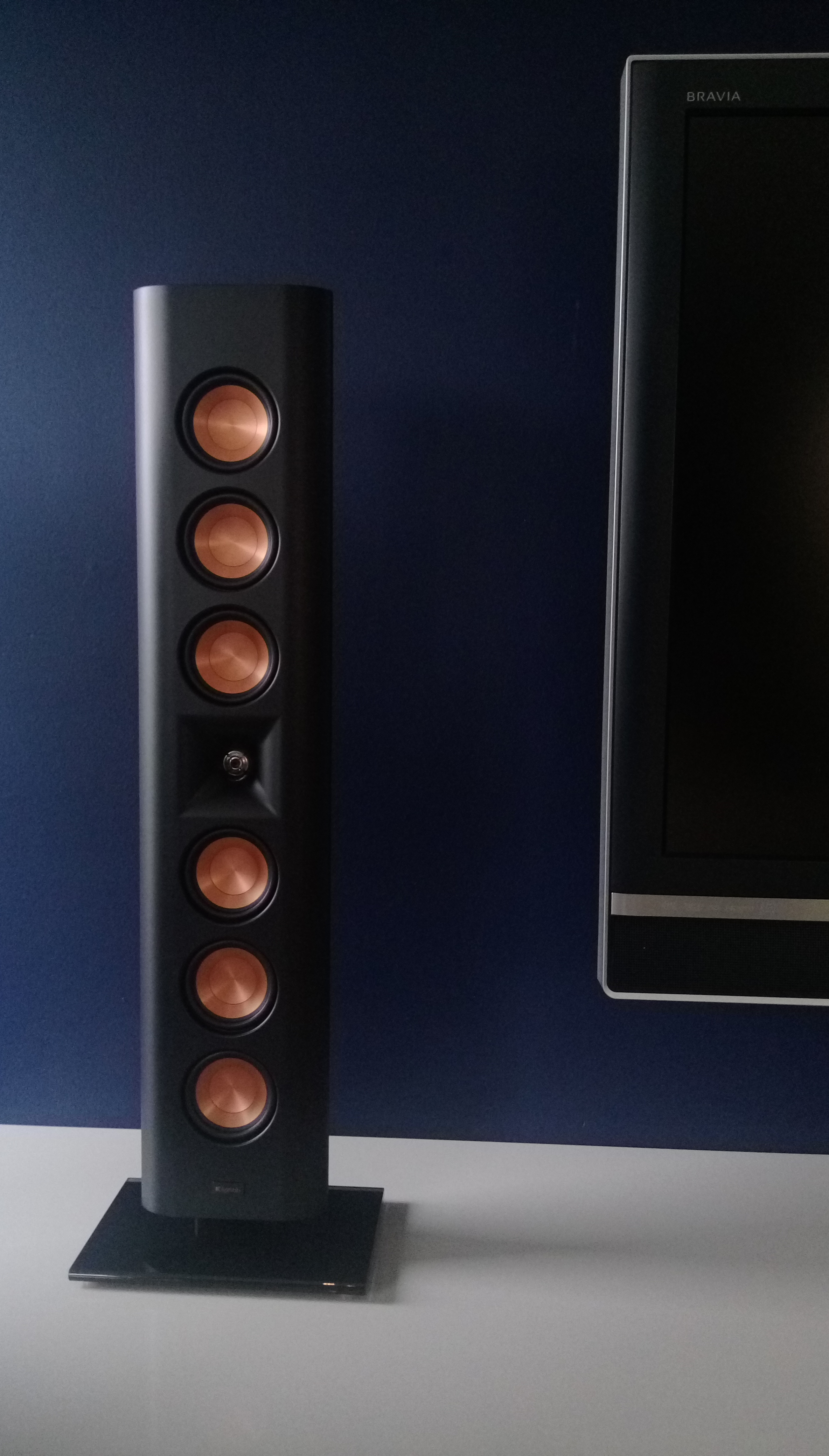 Klipsch RP-640D vrijstaand op voet